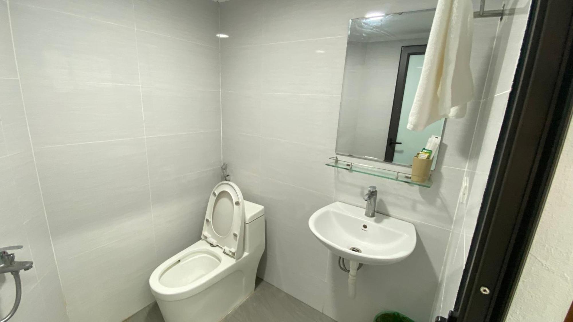 האנוי Era Apartment Khuc Thua Du מראה חיצוני תמונה